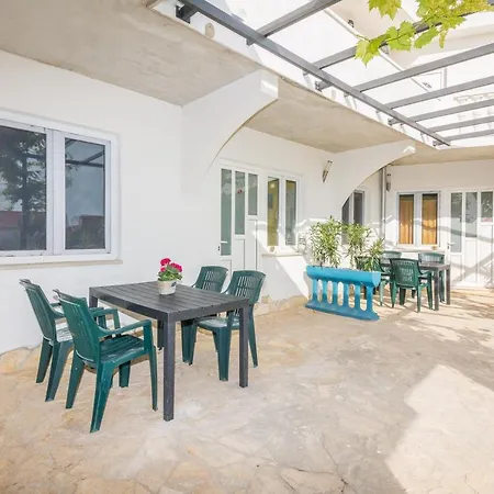 Διαμέρισμα Barbara *