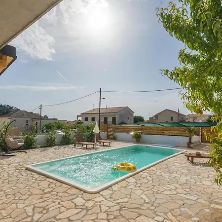 Barbara Διαμέρισμα Tribalj